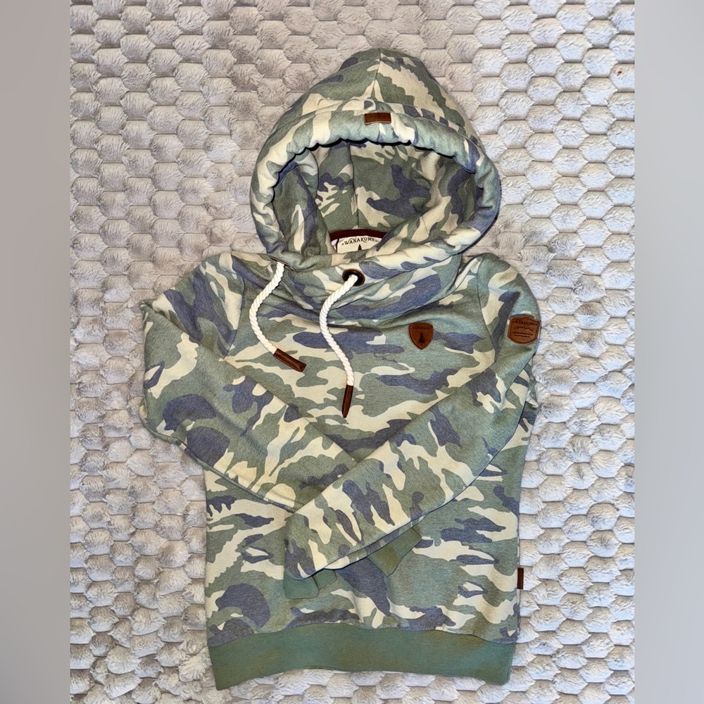 Wanakome Camouflage Hooded Sweatshirt - Picture 2 of 9